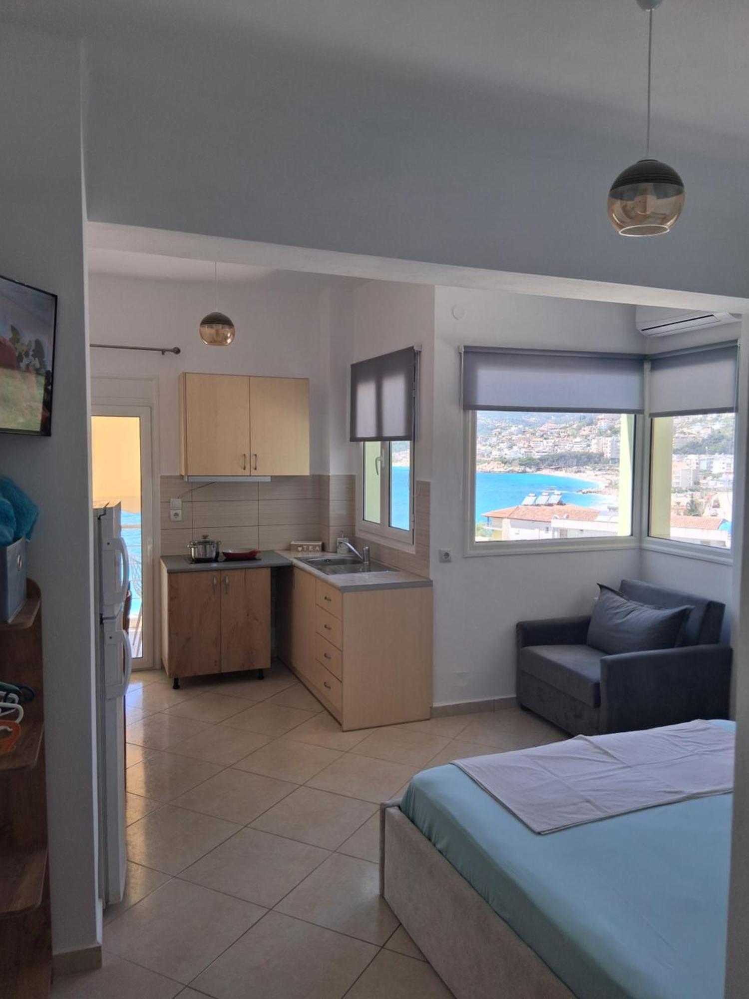 Rooms With View Himare Room photo