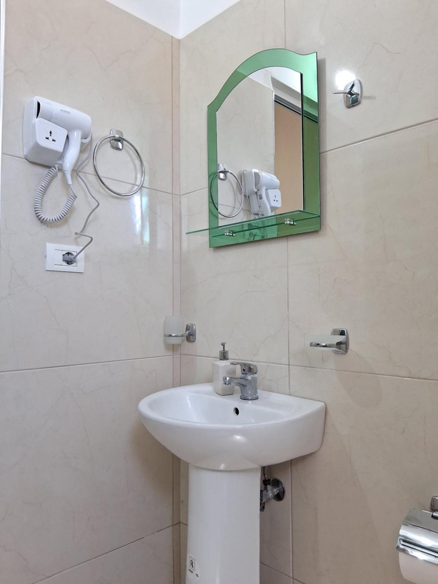 Rooms With View Himare Room photo