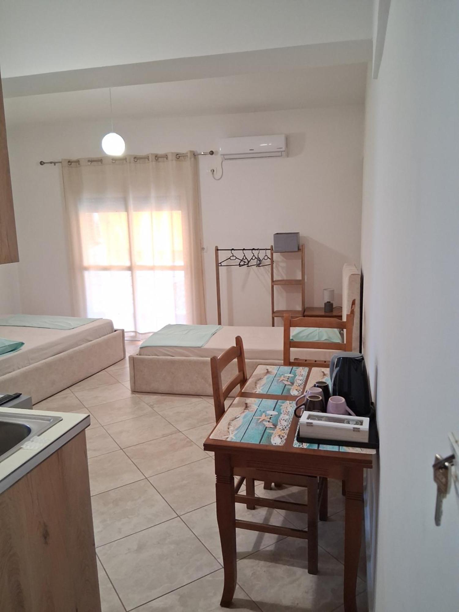 Rooms With View Himare Room photo