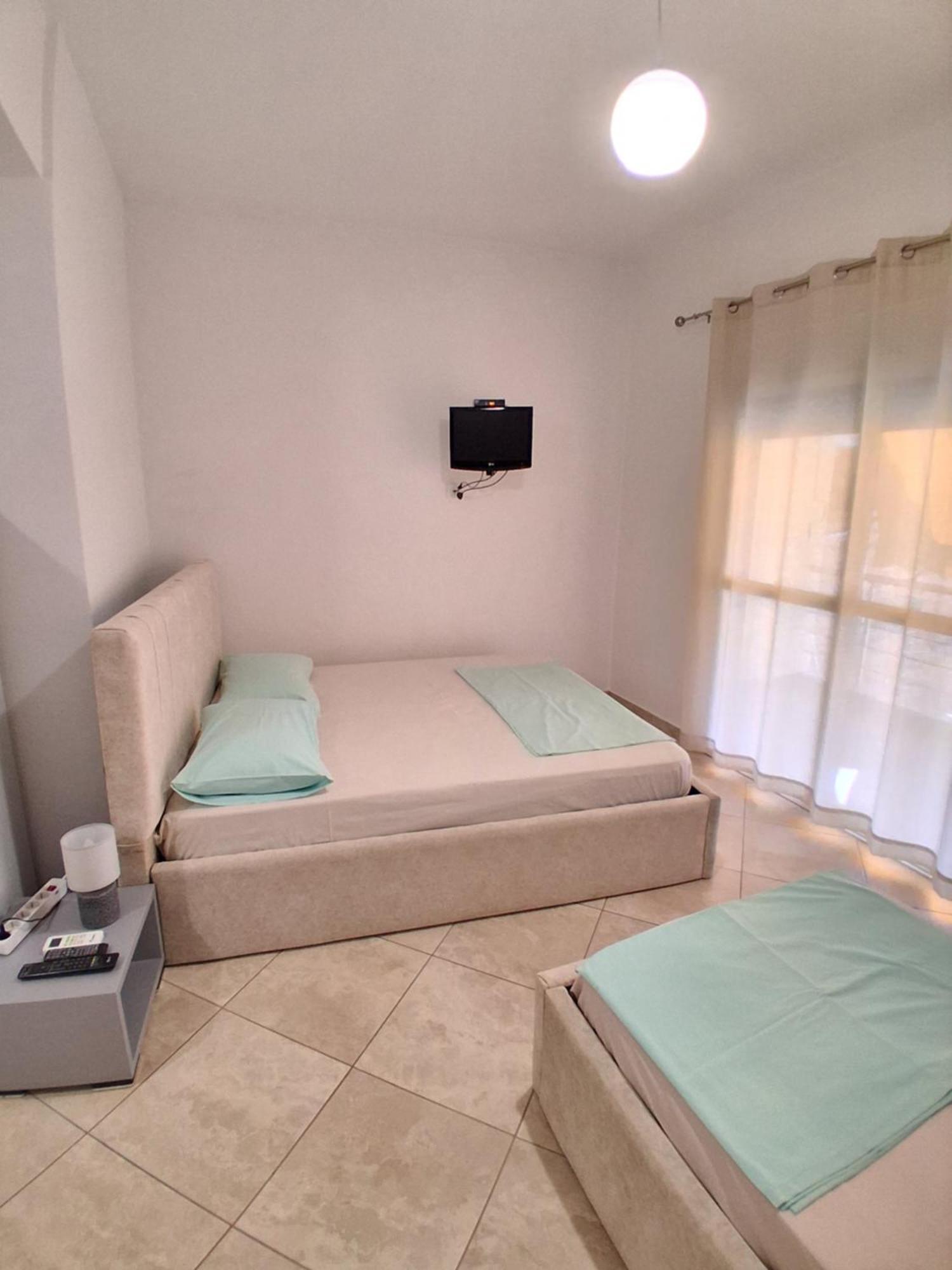 Rooms With View Himare Room photo