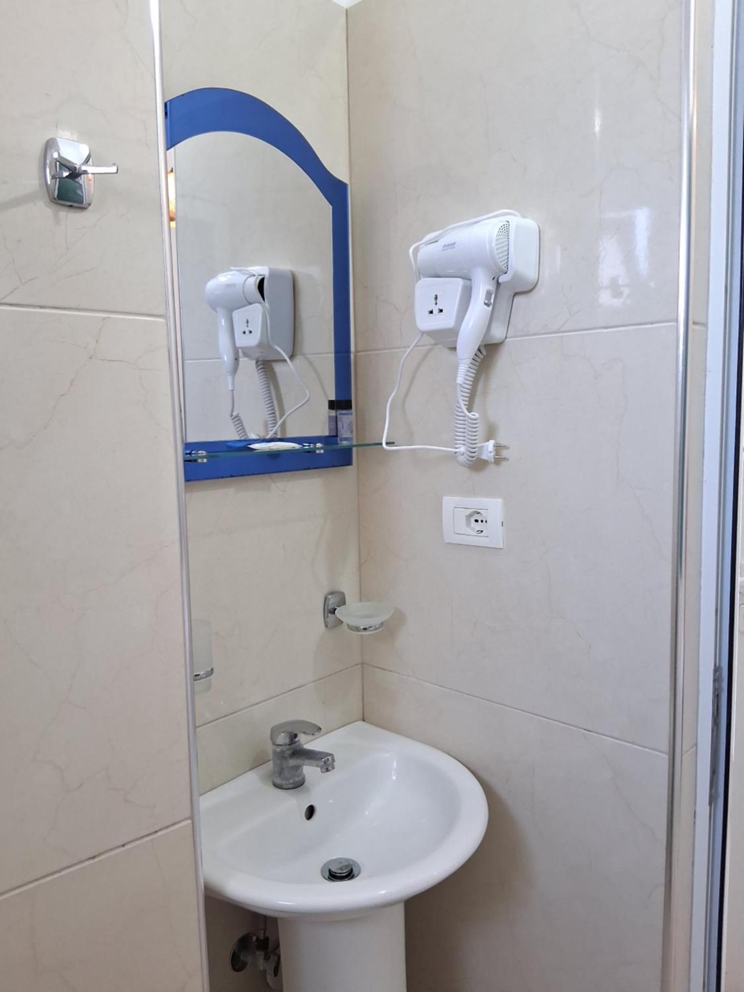 Rooms With View Himare Room photo