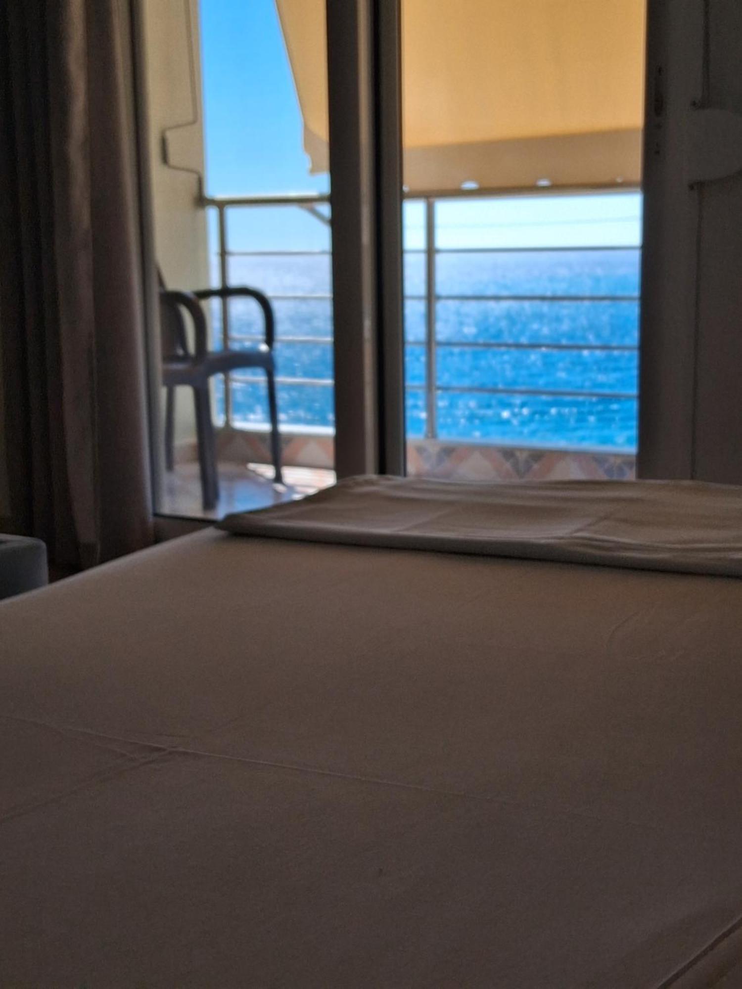Rooms With View Himare Room photo
