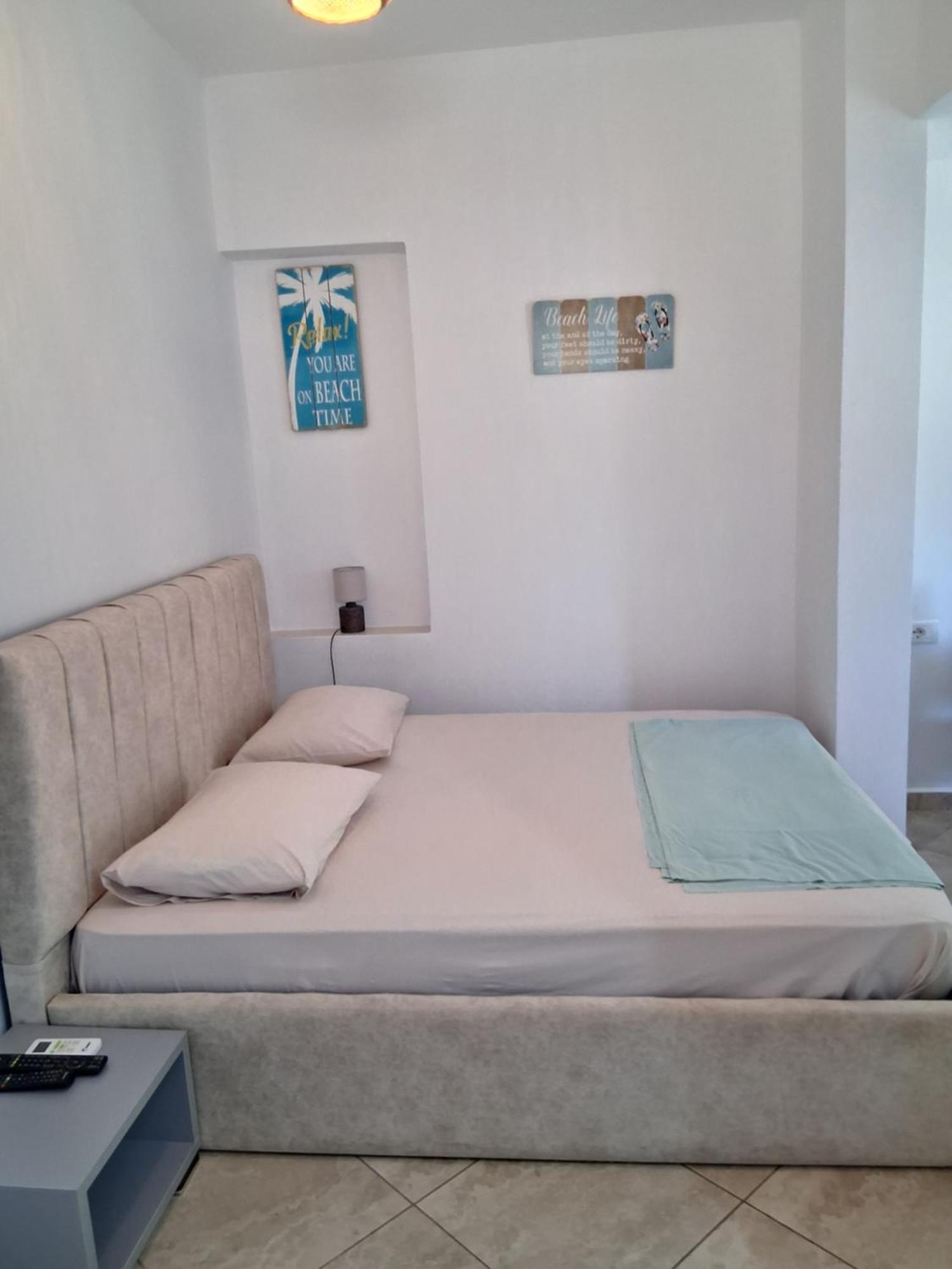 Rooms With View Himare Room photo