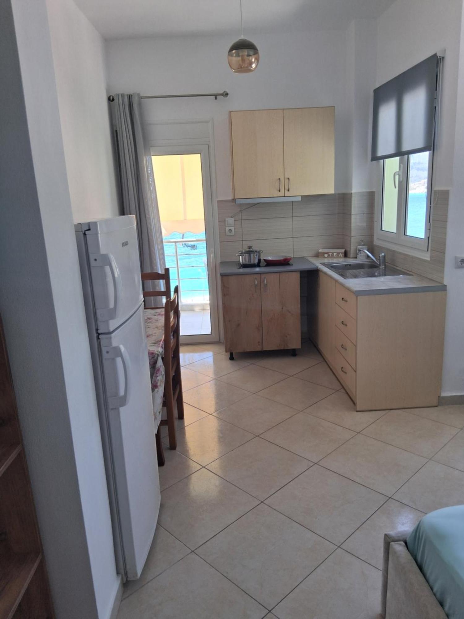 Rooms With View Himare Room photo